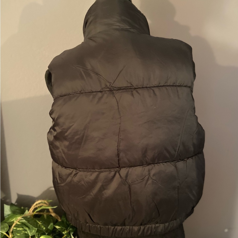 Cute Sleeveless Puffer Vest - Picture 6 of 8